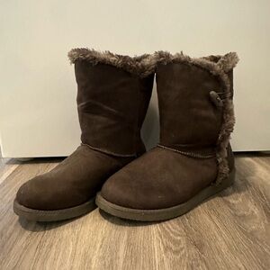 Women’s Airwalk Faux Suede and Fur boots